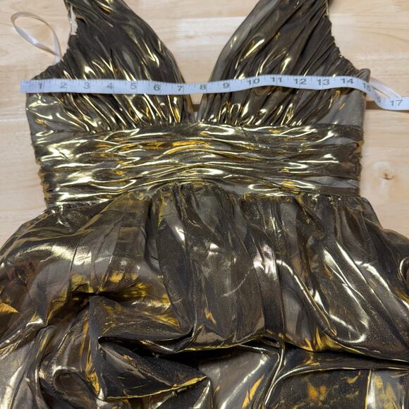 Mac Duggal NWT Liquid Gold Pleated Deep V-Neck Maxi Gown Size 2 Sleeveless - Picture 6 of 8